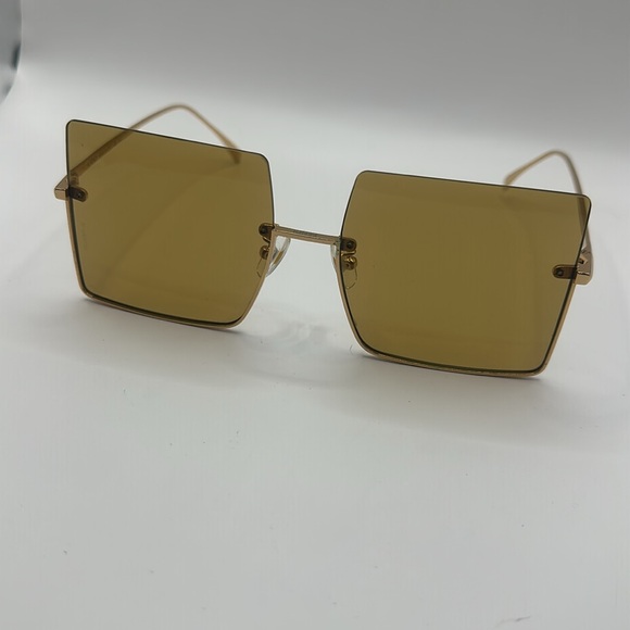 FENDI PROMENEYE 0401 Yellow Gold Retro Oversized Triangle Sunglasses FF0401S